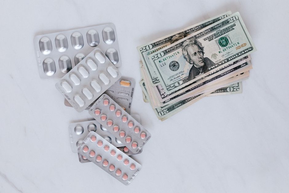 How Much Does TRT Cost Per Year Without Insurance? A Transparent Breakdown of Clinic Fees, Labs, Medications, and Ancillaries for 2026