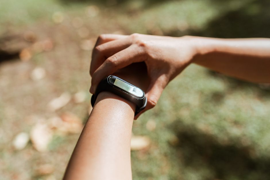 How to Use Your Wearable to Improve Sleep Quality: A Practical Framework for Men Over 50