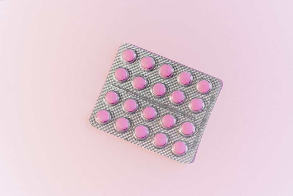 How Anastrozole Works on TRT: What Men Over 50 Should Know About Estrogen Management